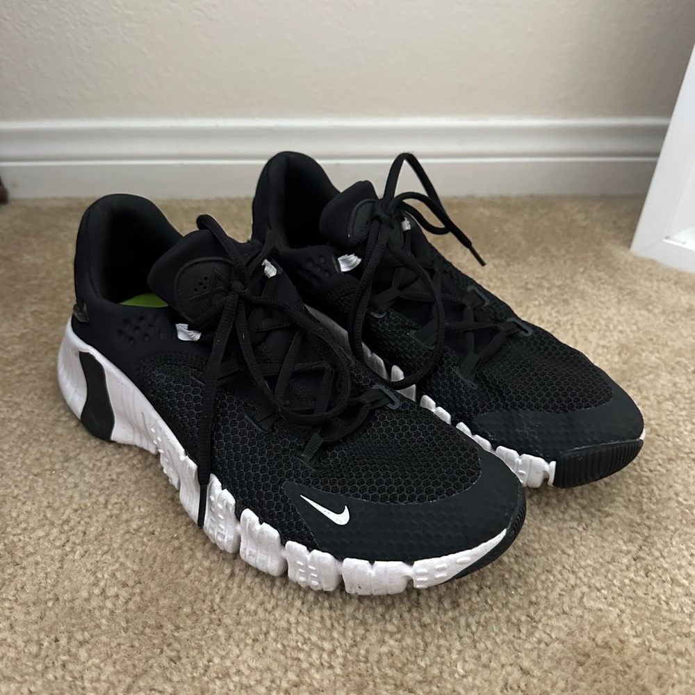 Nike Metcon Black and White Sneakers